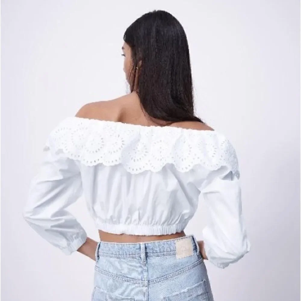ZARA Eyelet Poplin Crop Top White Size Small Bloggers Fav!